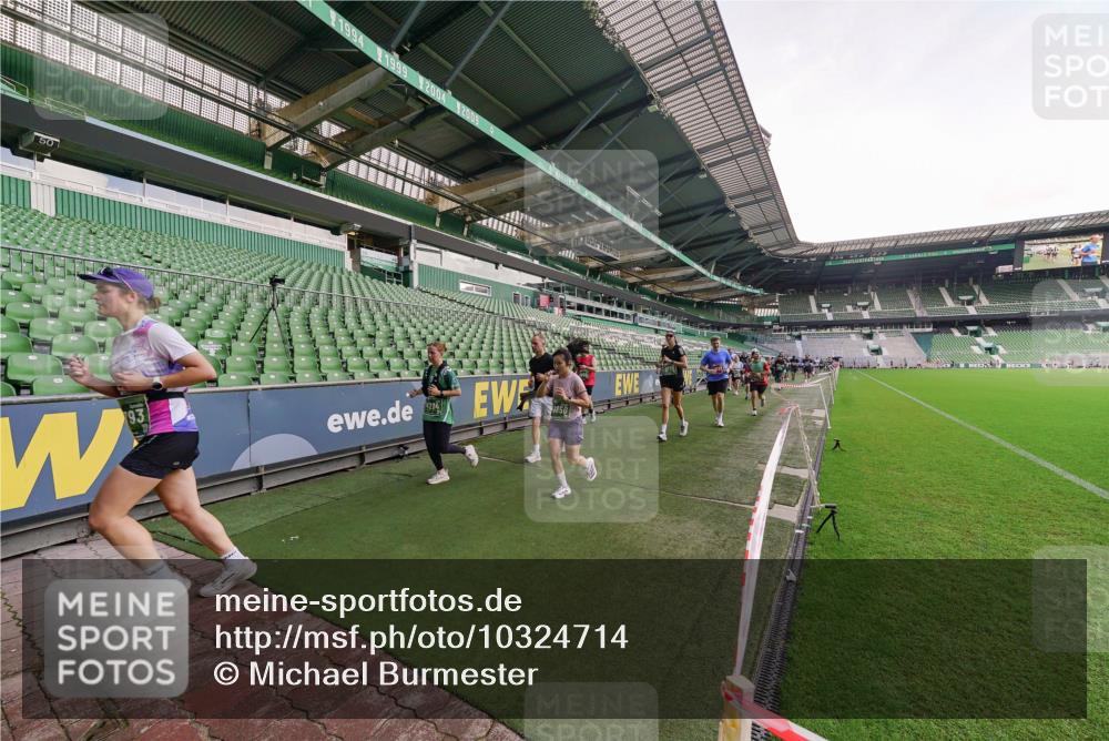 13.09.2026 - 21. swb-Marathon Bremen Michael Burmester http://msf.ph/oto/10324714 13.09.2026 13:27:42 Laufen im Stadion 111, 186, 357, 364, 390, 478, 597, 726, 829, 833, 888, 925, 1077, 1220, 1298, 1412, 1473, 1496, 1608, 1700, 1769, 1958, 1961, 1984, 2236, 2273, 2309, 2388, 2404, 2428, 2502, 2507, 2542, 2574, 2576, 2582, 2592, 2725, 2748, 2817, 2875, 2876, 2923, 2965, 3045, 3050, 3061, 3073, 3084, 3184, 3219, 3540, 3589, 3592, 3629, 3694, 3756, 3826, 3885, 3907, 3978, 4108, 4238, 4457, 4660 meine-sportfotos.de