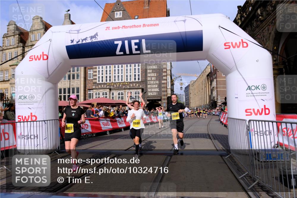 13.09.2026 - 21. swb-Marathon Bremen Tim E. http://msf.ph/oto/10324716 13.09.2026 11:00:24 Ziel 10175, 10758, 10867, 11016, 11071, 11158, 11159, 11160, 11250, 11259, 11445, 11453, 11524, 11525, 11528, 11587, 11588, 11589, 11879, 11907, 12123, 12238, 12239, 12274, 12352 meine-sportfotos.de