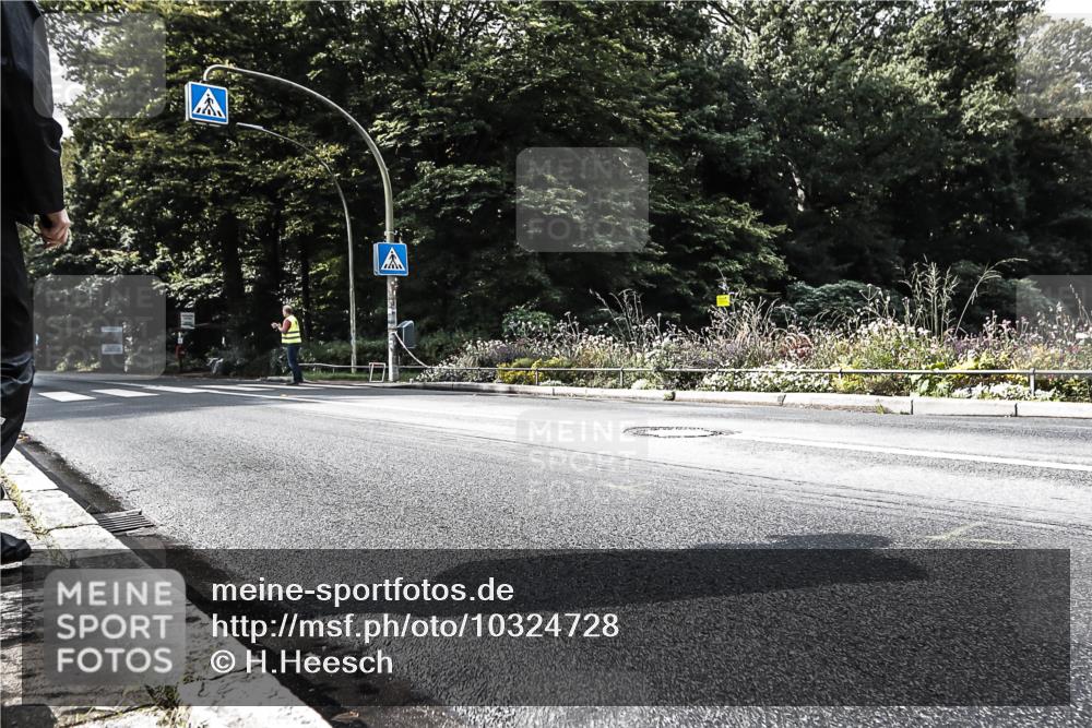 13.09.2026 - Stadtparktriathlon H.Heesch http://msf.ph/oto/10324728 13.09.2026 11:29:46 Radfahren 646 meine-sportfotos.de
