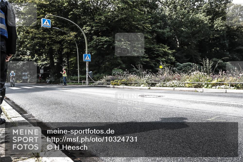13.09.2026 - Stadtparktriathlon H.Heesch http://msf.ph/oto/10324731 13.09.2026 11:29:47 Radfahren 646 meine-sportfotos.de