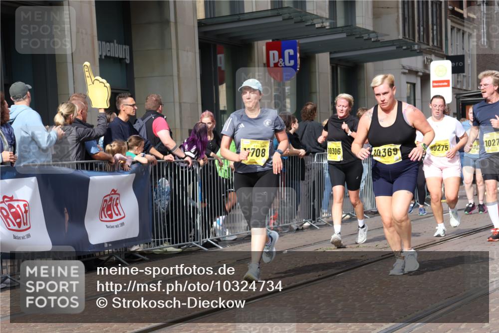 13.09.2026 - 21. swb-Marathon Bremen Strokosch-Dieckow http://msf.ph/oto/10324734 13.09.2026 11:00:26 Ziel 10263, 10272, 10275, 10306, 10367, 10368, 10369, 10857, 11055, 11162, 11180, 11247, 11343, 11359, 11475, 11556, 11687, 11708, 11769, 11797, 11804, 11819, 11838, 11959, 12006, 12397, 12428, 12430, 10144, 10677, 10801, 10810, 11016, 11045, 11126, 11129, 11524, 11525, 11547, 11587, 11588, 11589, 11623, 11907, 12018, 12105, 12106, 12190, 12291, 12352, 12394, 12530, 12531 meine-sportfotos.de