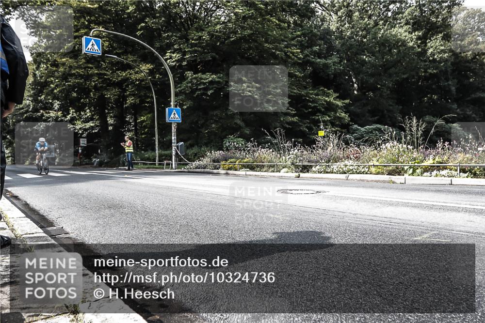 13.09.2026 - Stadtparktriathlon H.Heesch http://msf.ph/oto/10324736 13.09.2026 11:29:47 Radfahren 646 meine-sportfotos.de