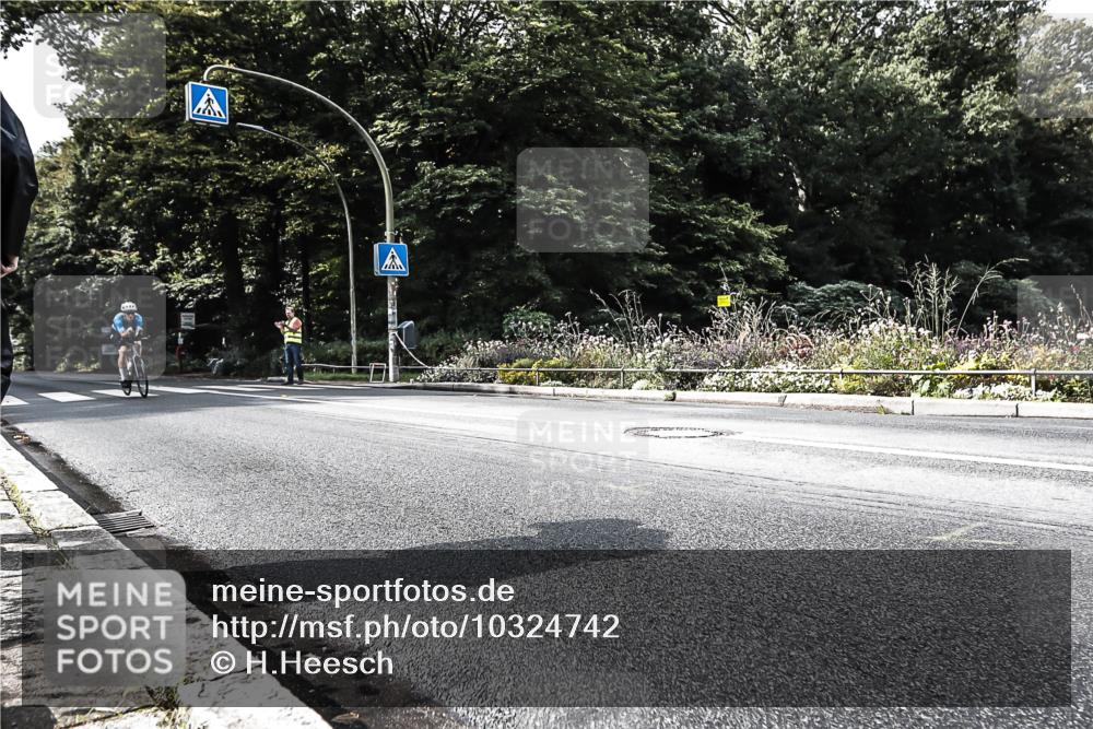 13.09.2026 - Stadtparktriathlon H.Heesch http://msf.ph/oto/10324742 13.09.2026 11:29:47 Radfahren 646 meine-sportfotos.de