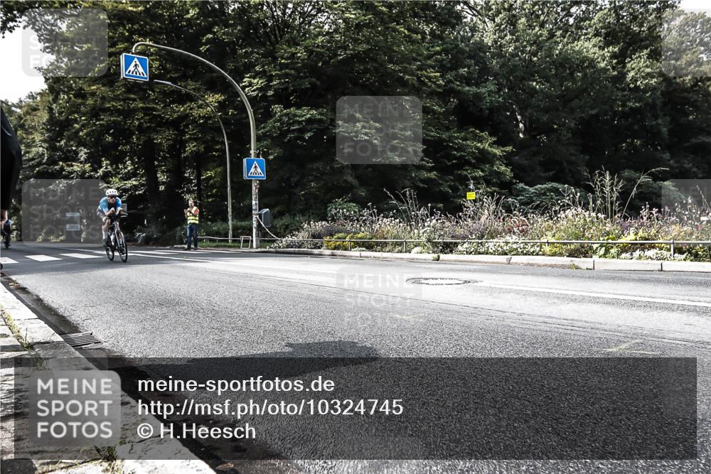13.09.2026 - Stadtparktriathlon H.Heesch http://msf.ph/oto/10324745 13.09.2026 11:29:48 Radfahren 646 meine-sportfotos.de