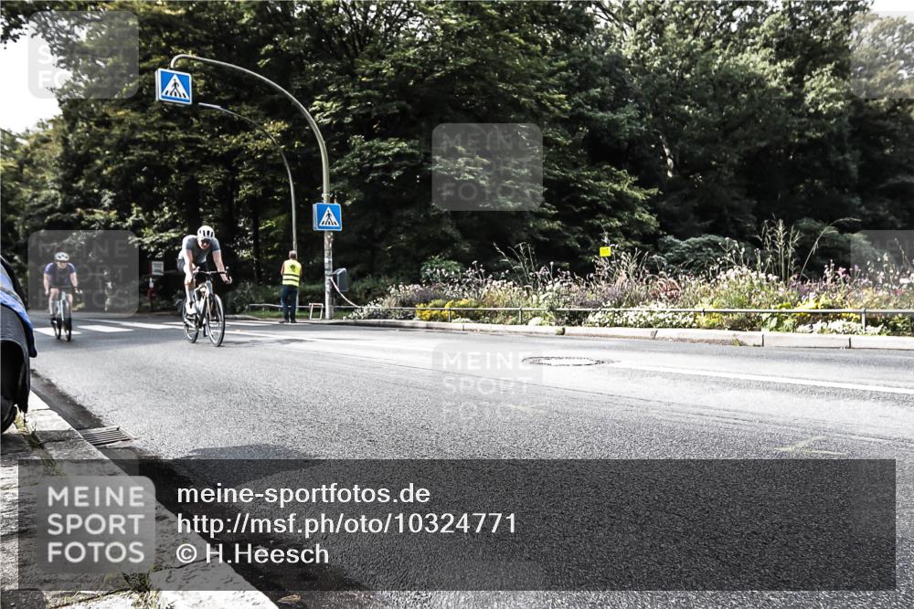 13.09.2026 - Stadtparktriathlon H.Heesch http://msf.ph/oto/10324771 13.09.2026 11:30:00 Radfahren 699, 741, 776 meine-sportfotos.de