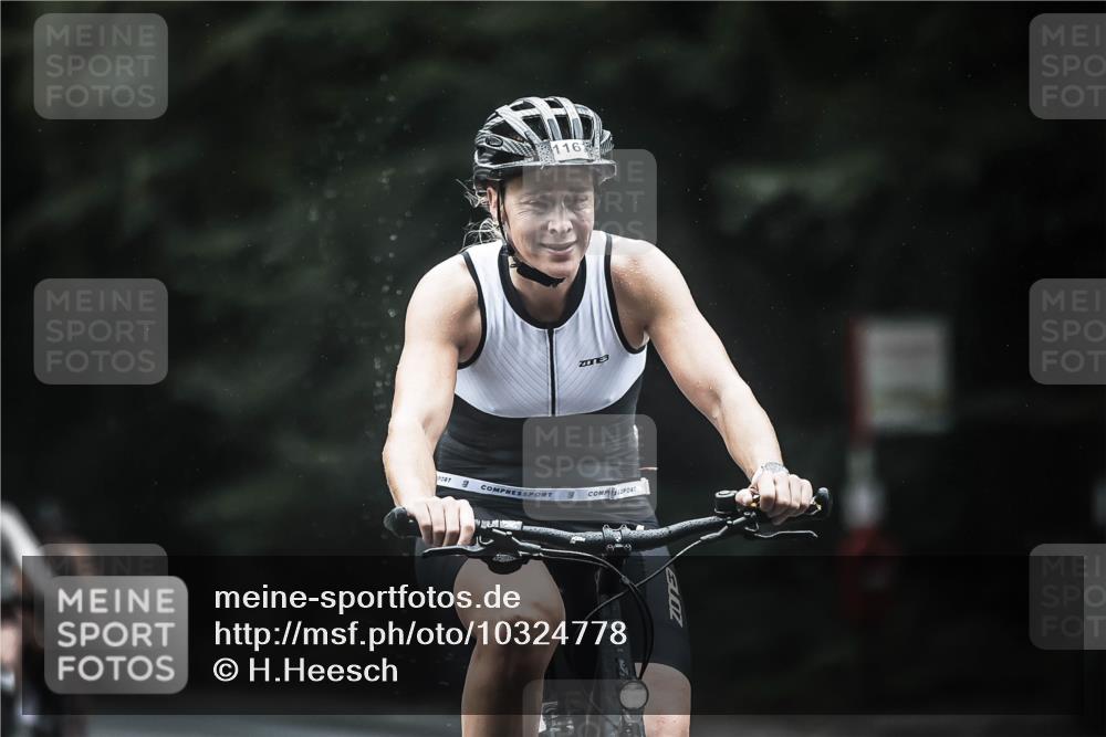 13.09.2026 - Stadtparktriathlon H.Heesch http://msf.ph/oto/10324778 13.09.2026 12:42:45 Radfahren 1079, 1119, 1167, 1219 meine-sportfotos.de