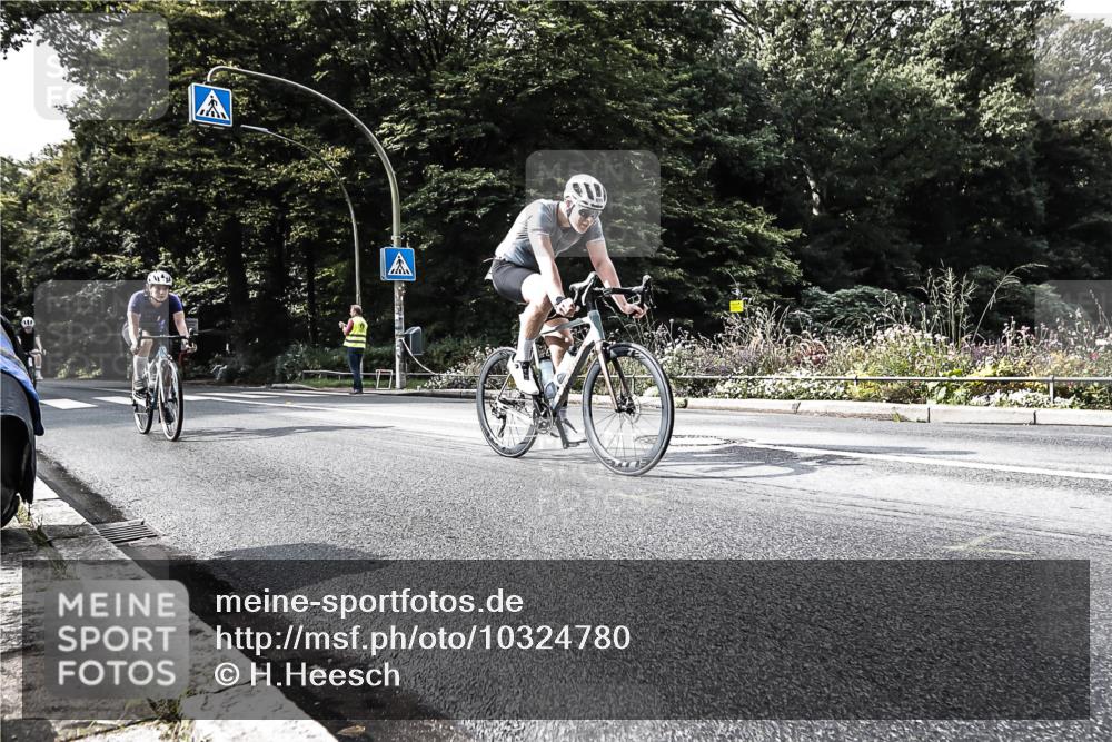 13.09.2026 - Stadtparktriathlon H.Heesch http://msf.ph/oto/10324780 13.09.2026 11:30:00 Radfahren 699, 741, 776 meine-sportfotos.de