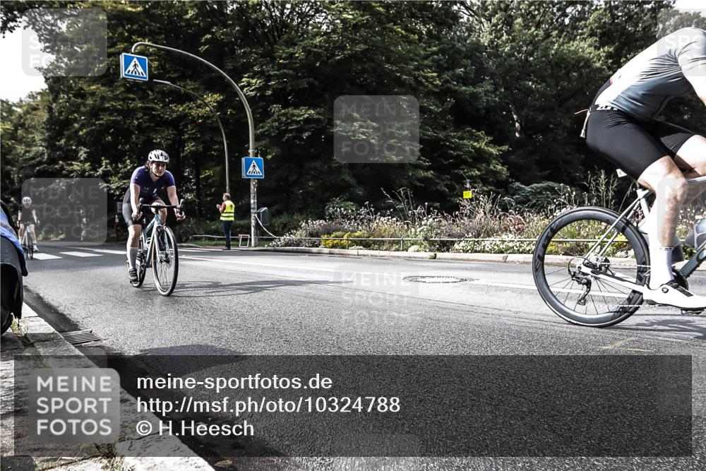 13.09.2026 - Stadtparktriathlon H.Heesch http://msf.ph/oto/10324788 13.09.2026 11:30:00 Radfahren 699, 741, 776 meine-sportfotos.de