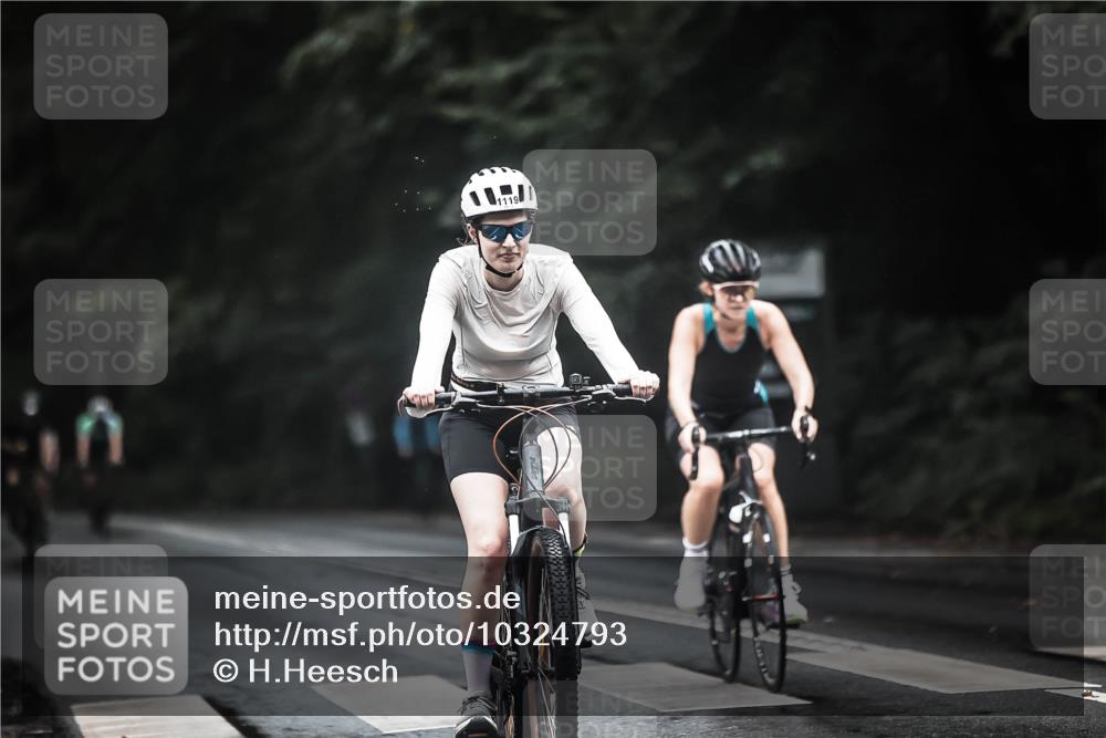 13.09.2026 - Stadtparktriathlon H.Heesch http://msf.ph/oto/10324793 13.09.2026 12:42:47 Radfahren 1031, 1079, 1119, 1167, 1219 meine-sportfotos.de