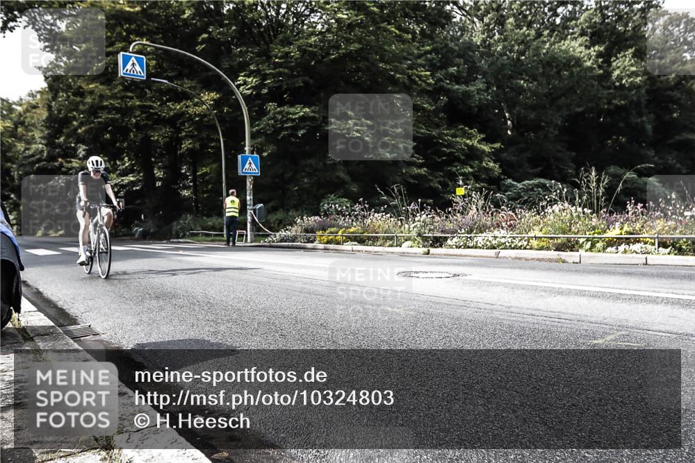 13.09.2026 - Stadtparktriathlon H.Heesch http://msf.ph/oto/10324803 13.09.2026 11:30:02 Radfahren 699, 741, 776 meine-sportfotos.de