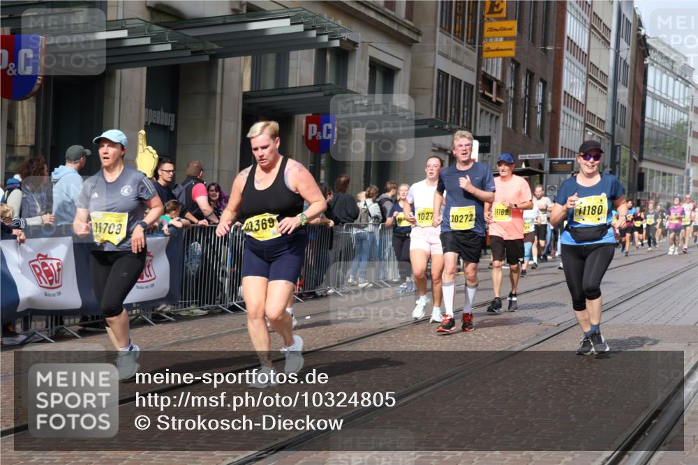 13.09.2026 - 21. swb-Marathon Bremen Strokosch-Dieckow http://msf.ph/oto/10324805 13.09.2026 11:00:27 Ziel 10093, 10263, 10272, 10275, 10306, 10367, 10368, 10369, 10753, 10857, 11055, 11162, 11180, 11247, 11343, 11359, 11475, 11556, 11687, 11708, 11728, 11769, 11797, 11804, 11819, 11838, 11959, 12006, 12116, 12397, 12428, 12430, 10144, 10369, 10677, 10801, 10810, 11016, 11045, 11126, 11129, 11547, 11587, 11588, 11589, 11623, 11769, 11907, 12018, 12105, 12106, 12190, 12291, 12352, 12394, 12530, 12531 meine-sportfotos.de