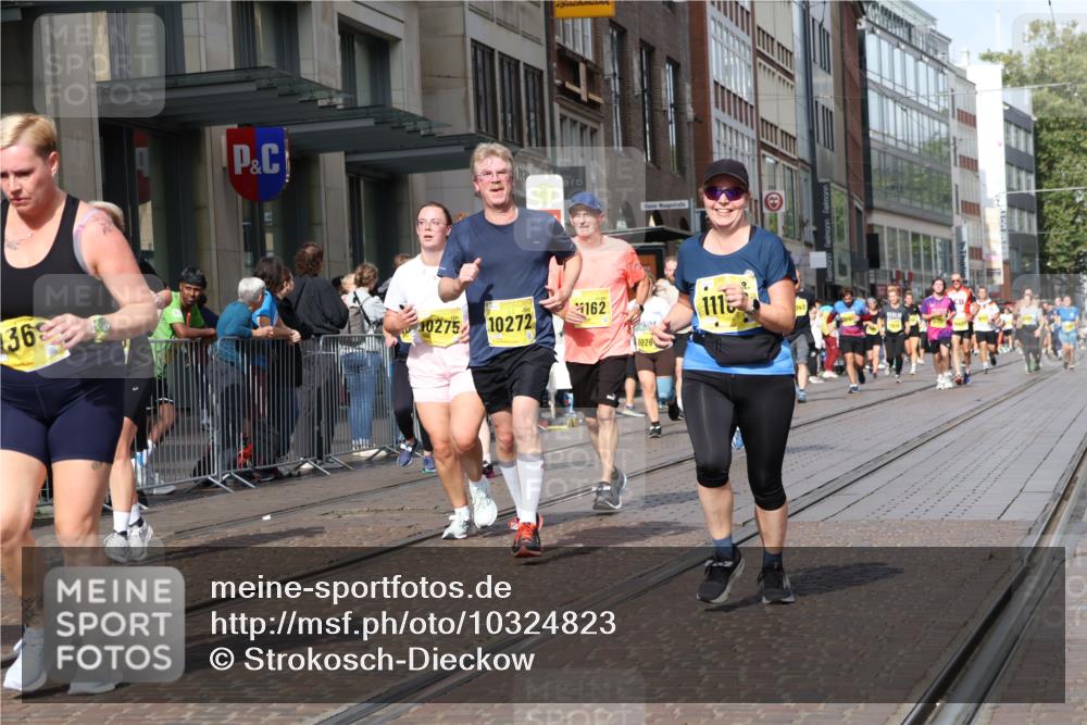 13.09.2026 - 21. swb-Marathon Bremen Strokosch-Dieckow http://msf.ph/oto/10324823 13.09.2026 11:00:28 Ziel 10093, 10263, 10272, 10275, 10306, 10367, 10368, 10753, 10857, 11055, 11162, 11180, 11247, 11343, 11359, 11475, 11540, 11556, 11687, 11708, 11728, 11797, 11804, 11819, 11838, 11959, 12006, 12116, 12397, 12428, 12430, 10144, 10369, 10677, 10801, 10810, 11016, 11045, 11126, 11129, 11547, 11587, 11588, 11589, 11623, 11769, 12018, 12105, 12106, 12190, 12291, 12352, 12394, 12530, 12531 meine-sportfotos.de