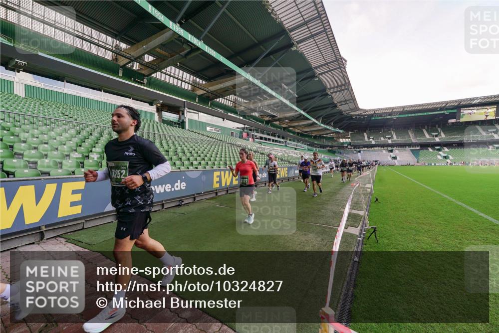 13.09.2026 - 21. swb-Marathon Bremen Michael Burmester http://msf.ph/oto/10324827 13.09.2026 13:27:56 Laufen im Stadion 111, 186, 220, 357, 364, 390, 478, 597, 726, 829, 833, 888, 925, 1077, 1079, 1220, 1298, 1325, 1412, 1496, 1608, 1700, 1741, 1769, 1958, 1961, 1984, 2236, 2273, 2309, 2365, 2388, 2404, 2428, 2472, 2502, 2507, 2542, 2574, 2582, 2593, 2725, 2743, 2748, 2875, 2876, 2923, 2965, 3045, 3050, 3061, 3073, 3084, 3154, 3184, 3219, 3540, 3589, 3592, 3694, 3756, 3826, 3853, 3885, 3907, 3978, 4108, 4238, 4457, 4660 meine-sportfotos.de
