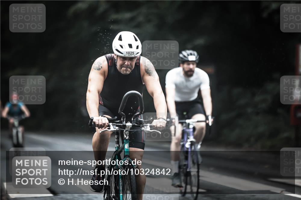 13.09.2026 - Stadtparktriathlon H.Heesch http://msf.ph/oto/10324842 13.09.2026 12:42:55 Radfahren 1025, 1031, 1084, 1239, 1290, 1306 meine-sportfotos.de