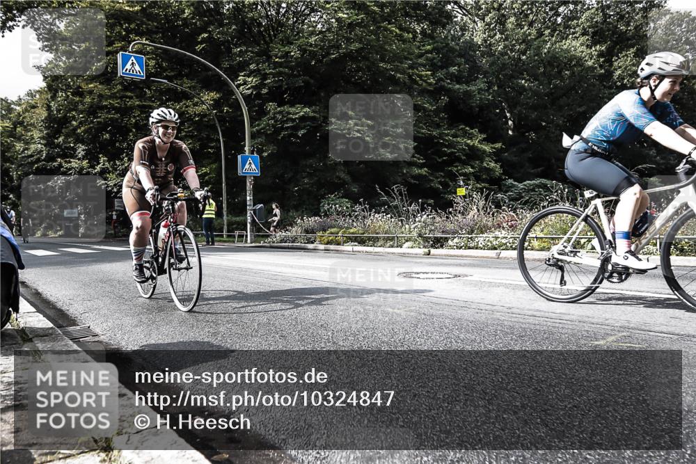 13.09.2026 - Stadtparktriathlon H.Heesch http://msf.ph/oto/10324847 13.09.2026 11:30:12 Radfahren 740, 755 meine-sportfotos.de
