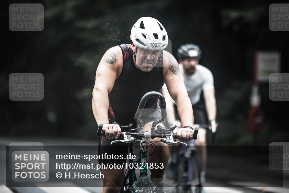 13.09.2026 - Stadtparktriathlon H.Heesch http://msf.ph/oto/10324853 13.09.2026 12:42:55 Radfahren 1025, 1031, 1084, 1239, 1290, 1306 meine-sportfotos.de