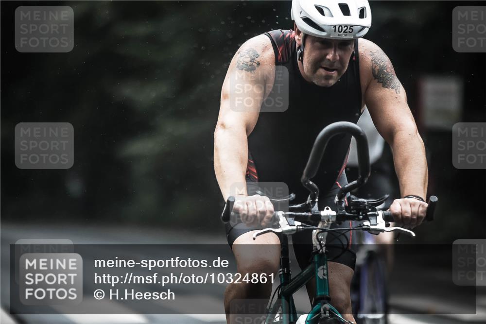 13.09.2026 - Stadtparktriathlon H.Heesch http://msf.ph/oto/10324861 13.09.2026 12:42:56 Radfahren 1025, 1031, 1084, 1239, 1290, 1306 meine-sportfotos.de