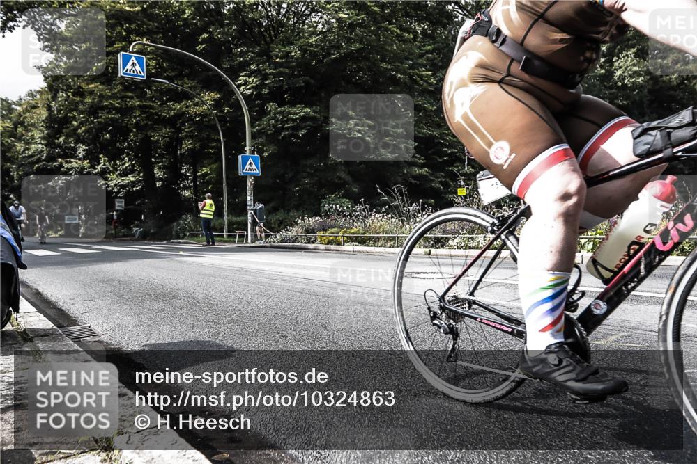 13.09.2026 - Stadtparktriathlon H.Heesch http://msf.ph/oto/10324863 13.09.2026 11:30:13 Radfahren 599, 618, 740, 755 meine-sportfotos.de