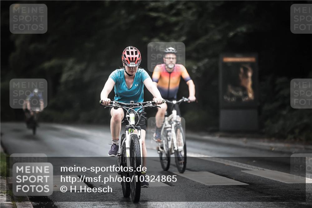 13.09.2026 - Stadtparktriathlon H.Heesch http://msf.ph/oto/10324865 13.09.2026 12:42:59 Radfahren 1025, 1031, 1084, 1239, 1290, 1303, 1306 meine-sportfotos.de