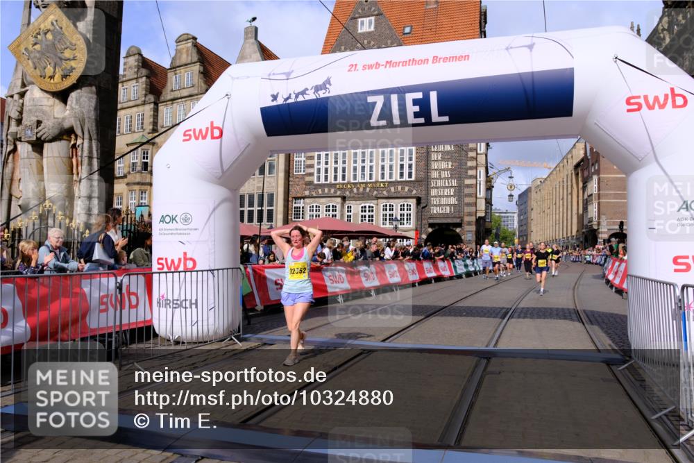 13.09.2026 - 21. swb-Marathon Bremen Tim E. http://msf.ph/oto/10324880 13.09.2026 11:00:28 Ziel 10144, 10758, 10810, 11016, 11071, 11158, 11159, 11160, 11250, 11259, 11445, 11453, 11524, 11525, 11528, 11547, 11587, 11588, 11589, 11623, 11907, 12105, 12106, 12123, 12190, 12274, 12352 meine-sportfotos.de