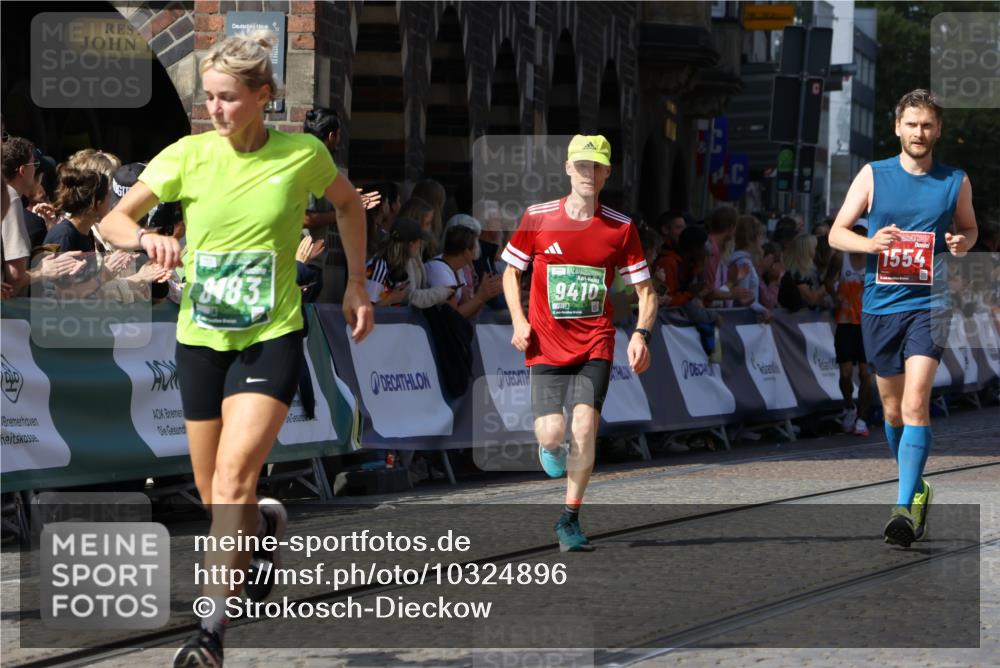 13.09.2026 - 21. swb-Marathon Bremen Strokosch-Dieckow http://msf.ph/oto/10324896 13.09.2026 13:11:02 Ziel 384, 1181, 1385, 1498, 1554, 2347, 2605, 4023, 4727, 5066, 5152, 5155, 5168, 5314, 5387, 5620, 5648, 6267, 7115, 7136, 9659, 13248, 335, 1349, 2087, 3440, 3448, 3484, 3647, 4429, 8183, 8474, 9410, 9618, 9762 meine-sportfotos.de