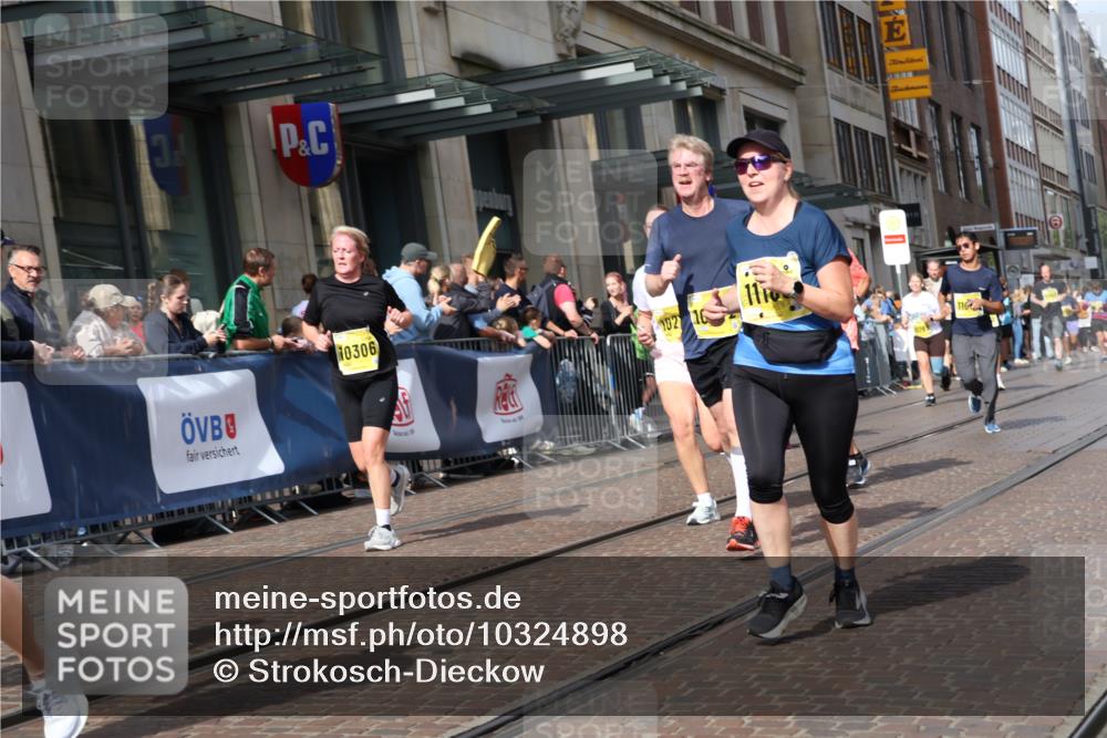 13.09.2026 - 21. swb-Marathon Bremen Strokosch-Dieckow http://msf.ph/oto/10324898 13.09.2026 11:00:29 Ziel 10093, 10263, 10272, 10275, 10306, 10367, 10368, 10753, 10857, 11055, 11162, 11180, 11247, 11343, 11359, 11475, 11540, 11556, 11687, 11708, 11728, 11797, 11804, 11819, 11838, 11959, 12006, 12116, 12397, 12428, 12430, 10144, 10369, 10677, 10801, 10810, 11016, 11045, 11126, 11129, 11547, 11623, 11769, 12018, 12105, 12106, 12190, 12291, 12352, 12394, 12530, 12531 meine-sportfotos.de