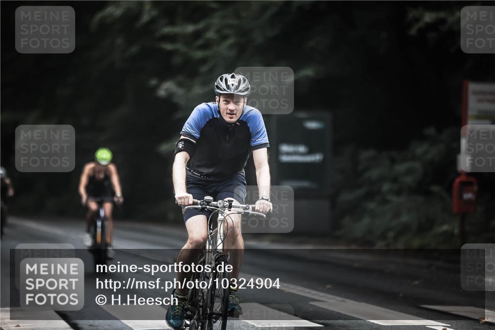 13.09.2026 - Stadtparktriathlon H.Heesch http://msf.ph/oto/10324904 13.09.2026 12:43:05 Radfahren 1073, 1084, 1178, 1290, 1303 meine-sportfotos.de