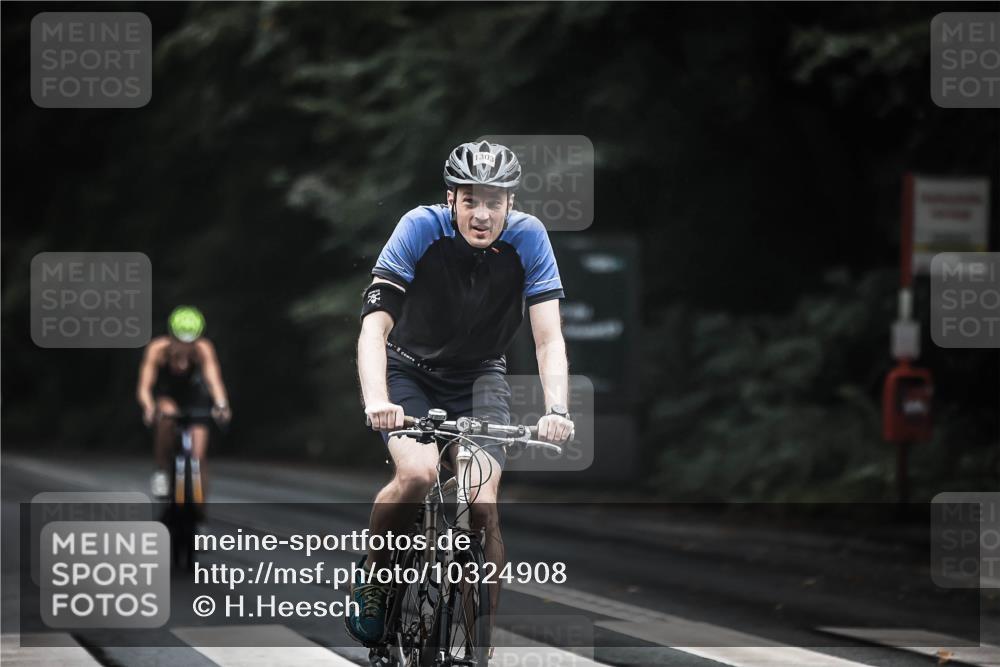 13.09.2026 - Stadtparktriathlon H.Heesch http://msf.ph/oto/10324908 13.09.2026 12:43:06 Radfahren 1073, 1084, 1178, 1290, 1303 meine-sportfotos.de