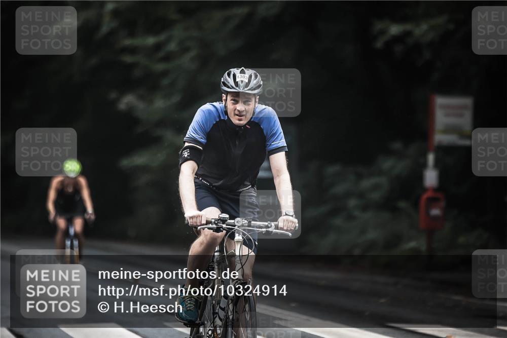 13.09.2026 - Stadtparktriathlon H.Heesch http://msf.ph/oto/10324914 13.09.2026 12:43:06 Radfahren 1073, 1084, 1178, 1290, 1303 meine-sportfotos.de