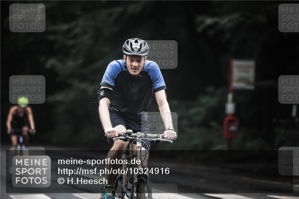 13.09.2026 - Stadtparktriathlon H.Heesch http://msf.ph/oto/10324916 13.09.2026 12:43:06 Radfahren 1073, 1084, 1178, 1290, 1303 meine-sportfotos.de