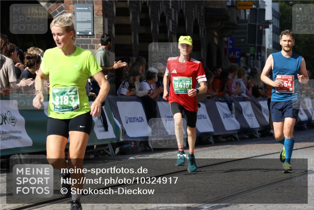 13.09.2026 - 21. swb-Marathon Bremen Strokosch-Dieckow http://msf.ph/oto/10324917 13.09.2026 13:11:02 Ziel 384, 1181, 1385, 1498, 1554, 2347, 2605, 4023, 4727, 5066, 5152, 5155, 5168, 5314, 5387, 5620, 5648, 6267, 7115, 7136, 9659, 13248, 335, 1349, 2087, 3440, 3448, 3484, 3647, 4429, 8183, 8474, 9410, 9618, 9762 meine-sportfotos.de