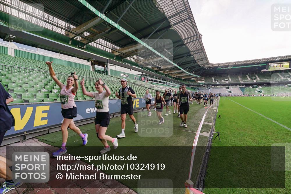 13.09.2026 - 21. swb-Marathon Bremen Michael Burmester http://msf.ph/oto/10324919 13.09.2026 13:28:08 Laufen im Stadion 111, 186, 220, 357, 364, 478, 597, 726, 829, 888, 925, 1079, 1220, 1298, 1325, 1412, 1496, 1608, 1700, 1741, 1769, 1777, 1958, 1961, 1984, 2236, 2309, 2365, 2388, 2404, 2472, 2502, 2507, 2542, 2574, 2582, 2593, 2725, 2743, 2748, 2868, 2875, 2876, 2923, 2991, 3045, 3050, 3061, 3073, 3154, 3184, 3219, 3540, 3589, 3592, 3595, 3678, 3694, 3756, 3798, 3826, 3853, 3885, 3907, 3978, 3987, 4108, 4238, 4457, 4660 meine-sportfotos.de
