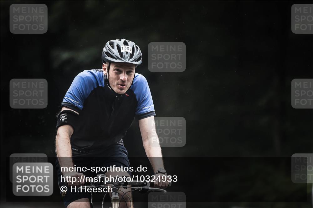 13.09.2026 - Stadtparktriathlon H.Heesch http://msf.ph/oto/10324933 13.09.2026 12:43:06 Radfahren 1073, 1084, 1178, 1290, 1303 meine-sportfotos.de