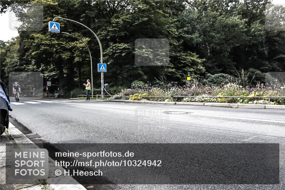13.09.2026 - Stadtparktriathlon H.Heesch http://msf.ph/oto/10324942 13.09.2026 11:30:30 Radfahren 636, 757, 790 meine-sportfotos.de