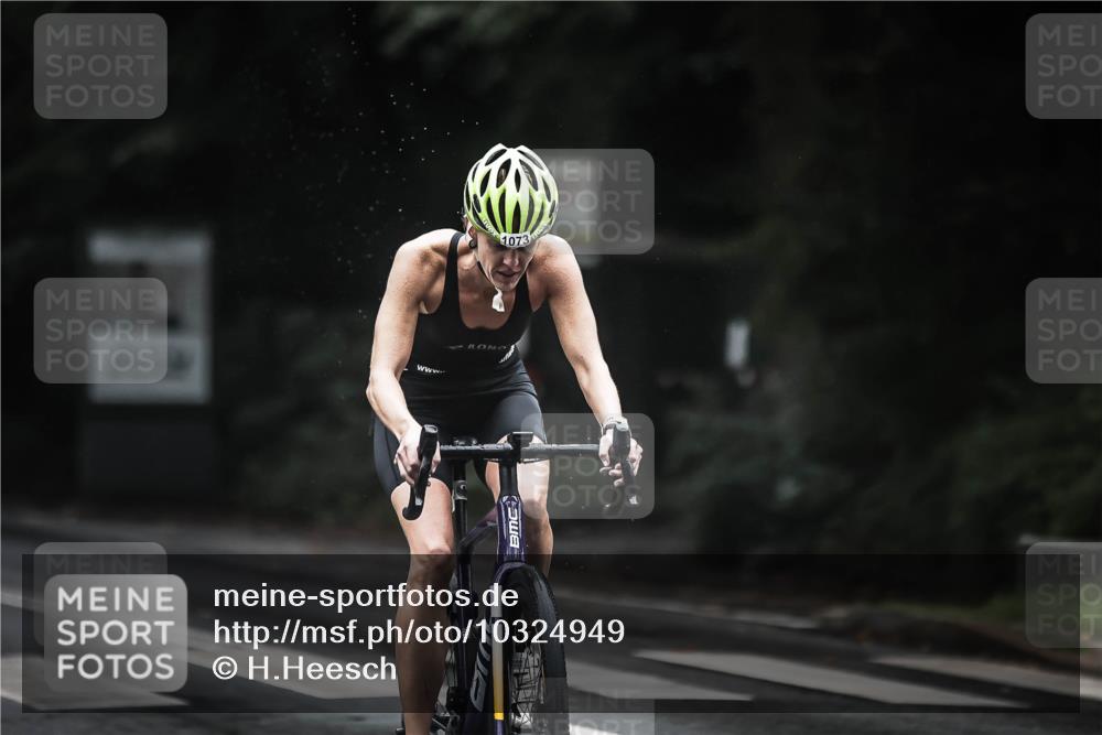 13.09.2026 - Stadtparktriathlon H.Heesch http://msf.ph/oto/10324949 13.09.2026 12:43:08 Radfahren 1073, 1178, 1301, 1303 meine-sportfotos.de