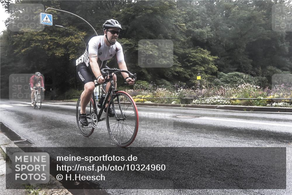 13.09.2026 - Stadtparktriathlon H.Heesch http://msf.ph/oto/10324960 13.09.2026 12:41:04 Radfahren 1191, 1241, 1244, 1308 meine-sportfotos.de
