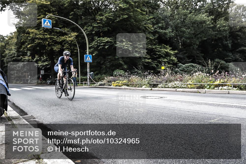 13.09.2026 - Stadtparktriathlon H.Heesch http://msf.ph/oto/10324965 13.09.2026 11:30:32 Radfahren 790 meine-sportfotos.de
