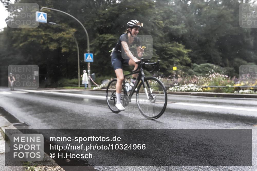 13.09.2026 - Stadtparktriathlon H.Heesch http://msf.ph/oto/10324966 13.09.2026 12:41:07 Radfahren 1160, 1191, 1205, 1241, 1244 meine-sportfotos.de