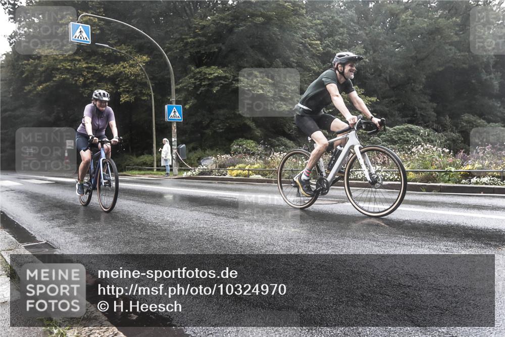 13.09.2026 - Stadtparktriathlon H.Heesch http://msf.ph/oto/10324970 13.09.2026 12:41:09 Radfahren 1160, 1191, 1205 meine-sportfotos.de