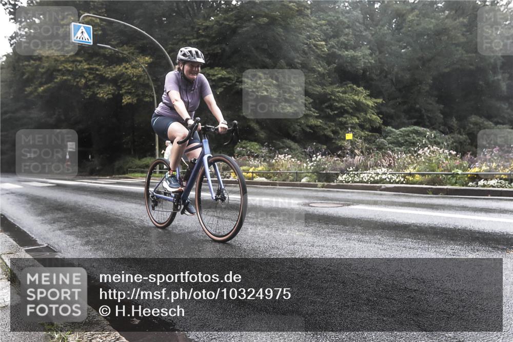 13.09.2026 - Stadtparktriathlon H.Heesch http://msf.ph/oto/10324975 13.09.2026 12:41:09 Radfahren 1160, 1191, 1205 meine-sportfotos.de