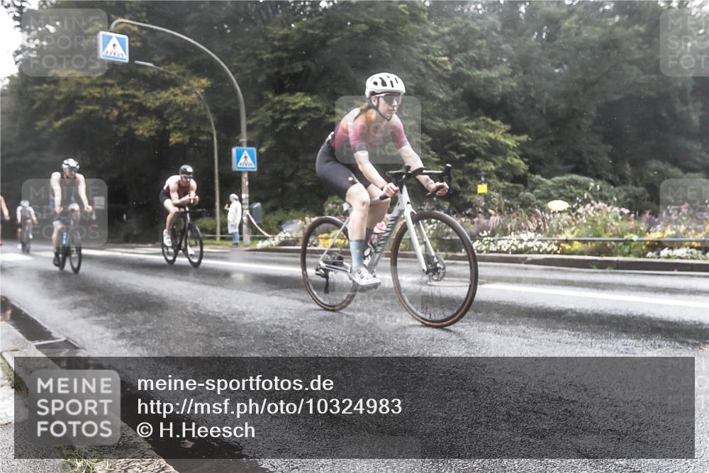 13.09.2026 - Stadtparktriathlon H.Heesch http://msf.ph/oto/10324983 13.09.2026 12:41:28 Radfahren 1093, 1099, 1131, 1143, 1224, 1235 meine-sportfotos.de