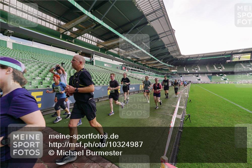 13.09.2026 - 21. swb-Marathon Bremen Michael Burmester http://msf.ph/oto/10324987 13.09.2026 13:28:15 Laufen im Stadion 111, 186, 220, 357, 364, 478, 597, 685, 726, 729, 829, 888, 925, 986, 1079, 1220, 1298, 1325, 1384, 1412, 1496, 1608, 1700, 1741, 1769, 1777, 1958, 1961, 1984, 2236, 2365, 2388, 2404, 2472, 2502, 2507, 2542, 2574, 2593, 2725, 2743, 2748, 2862, 2868, 2875, 2876, 2923, 2924, 2991, 3045, 3050, 3061, 3073, 3154, 3184, 3219, 3238, 3321, 3540, 3589, 3592, 3594, 3595, 3678, 3694, 3756, 3798, 3826, 3853, 3885, 3907, 3978, 3987, 4108, 4238, 4457, 4660 meine-sportfotos.de
