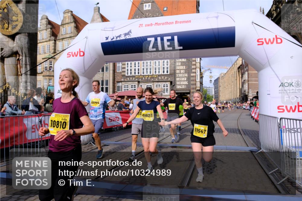13.09.2026 - 21. swb-Marathon Bremen Tim E. http://msf.ph/oto/10324989 13.09.2026 11:00:35 Ziel 10144, 10677, 10801, 10810, 11016, 11045, 11129, 11547, 11587, 11588, 11589, 11623, 11907, 12105, 12106, 12190, 12291, 12352, 12394, 12530, 12531 meine-sportfotos.de