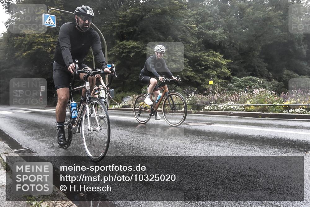 13.09.2026 - Stadtparktriathlon H.Heesch http://msf.ph/oto/10325020 13.09.2026 12:41:43 Radfahren 1058, 1085, 1094, 1243, 1249, 1264 meine-sportfotos.de