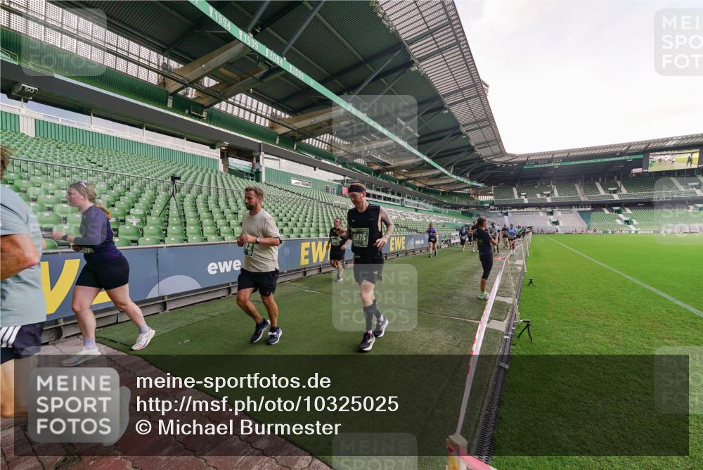 13.09.2026 - 21. swb-Marathon Bremen Michael Burmester http://msf.ph/oto/10325025 13.09.2026 13:28:18 Laufen im Stadion 111, 186, 220, 357, 364, 478, 597, 685, 726, 729, 829, 888, 925, 986, 1079, 1220, 1298, 1325, 1384, 1412, 1496, 1608, 1700, 1741, 1769, 1777, 1958, 1961, 1984, 2236, 2365, 2388, 2404, 2472, 2502, 2507, 2574, 2593, 2725, 2743, 2748, 2862, 2868, 2875, 2876, 2923, 2924, 2991, 3045, 3050, 3061, 3073, 3154, 3184, 3219, 3238, 3321, 3540, 3589, 3592, 3594, 3595, 3678, 3694, 3755, 3756, 3798, 3826, 3853, 3885, 3907, 3953, 3978, 3987, 4108, 4238, 4457, 4660 meine-sportfotos.de