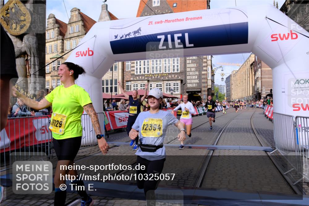 13.09.2026 - 21. swb-Marathon Bremen Tim E. http://msf.ph/oto/10325057 13.09.2026 11:00:38 Ziel 10144, 10677, 10801, 10810, 11016, 11045, 11126, 11129, 11547, 11623, 12018, 12105, 12106, 12190, 12291, 12352, 12394, 12530, 12531 meine-sportfotos.de
