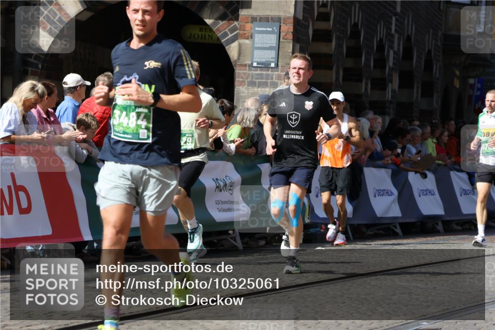 13.09.2026 - 21. swb-Marathon Bremen Strokosch-Dieckow http://msf.ph/oto/10325061 13.09.2026 13:11:07 Ziel 384, 1181, 1385, 1498, 1554, 2347, 2759, 4023, 4475, 4571, 4727, 5066, 5152, 5155, 5168, 5314, 5387, 5648, 7115, 7136, 9659, 13248, 1349, 2087, 3440, 3448, 3484, 4429, 6274, 8474, 9291, 9618, 9762 meine-sportfotos.de