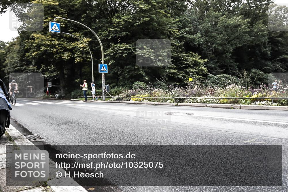 13.09.2026 - Stadtparktriathlon H.Heesch http://msf.ph/oto/10325075 13.09.2026 11:30:59 Radfahren 590, 611, 656 meine-sportfotos.de