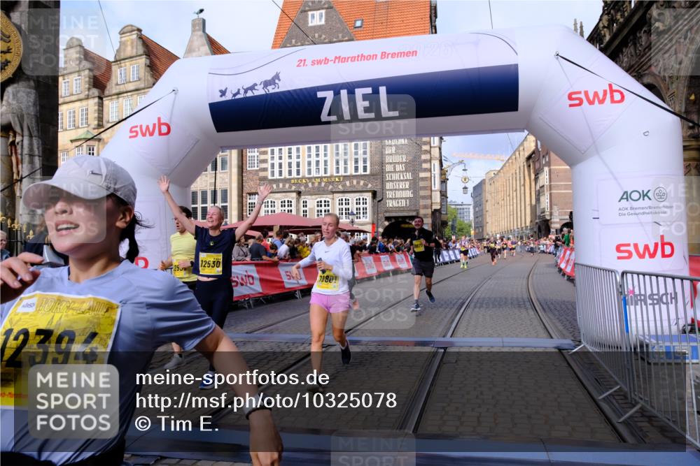13.09.2026 - 21. swb-Marathon Bremen Tim E. http://msf.ph/oto/10325078 13.09.2026 11:00:39 Ziel 10144, 10677, 10801, 10810, 11016, 11045, 11126, 11129, 11547, 11623, 12018, 12105, 12106, 12190, 12291, 12352, 12394, 12530, 12531 meine-sportfotos.de