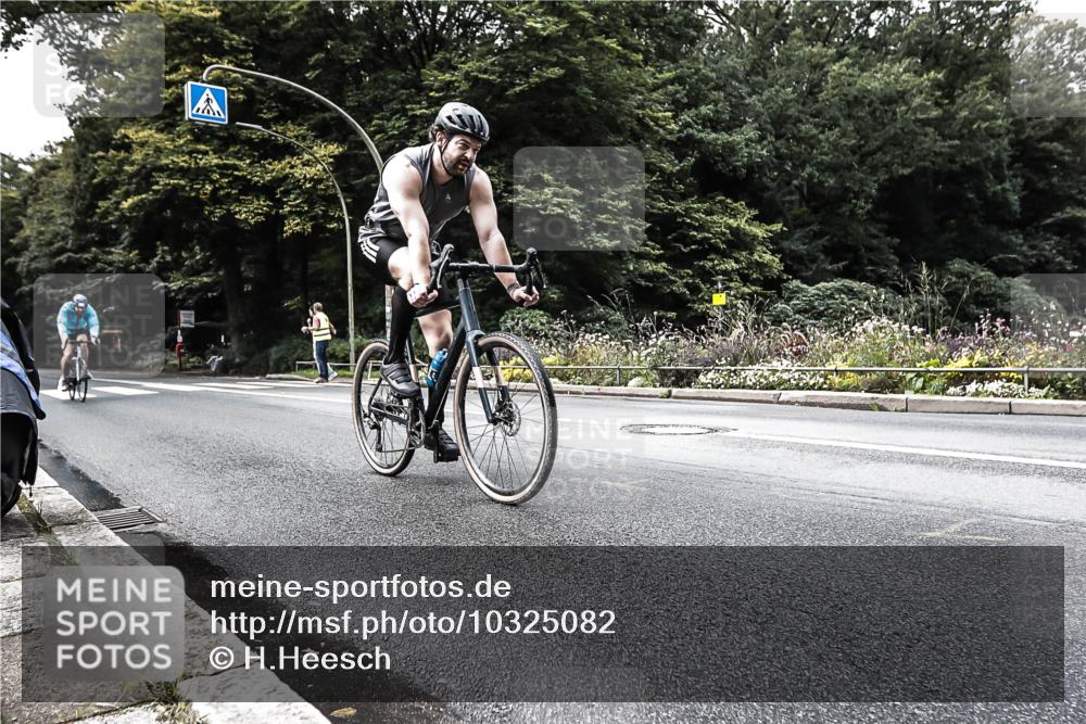 13.09.2026 - Stadtparktriathlon H.Heesch http://msf.ph/oto/10325082 13.09.2026 11:31:00 Radfahren 590, 656 meine-sportfotos.de